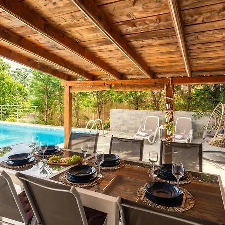 Villa Nino With View - Lovran By Guide *