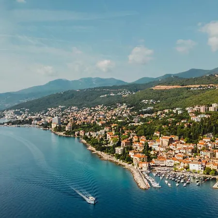 Villa Nino With View - Lovran By Guide *