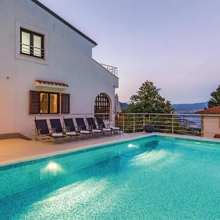 Villa Nino With View - Lovran By Guide
