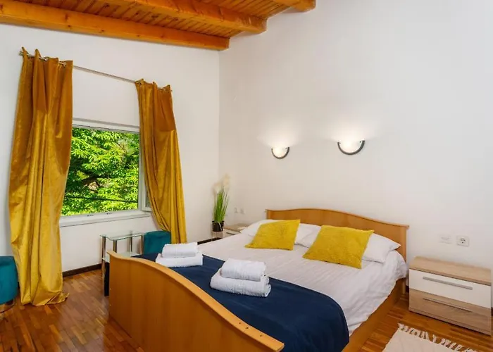 Villa Nino With View - Lovran By Guide *